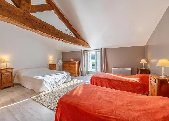 Augustine Aux Charmes D'antan